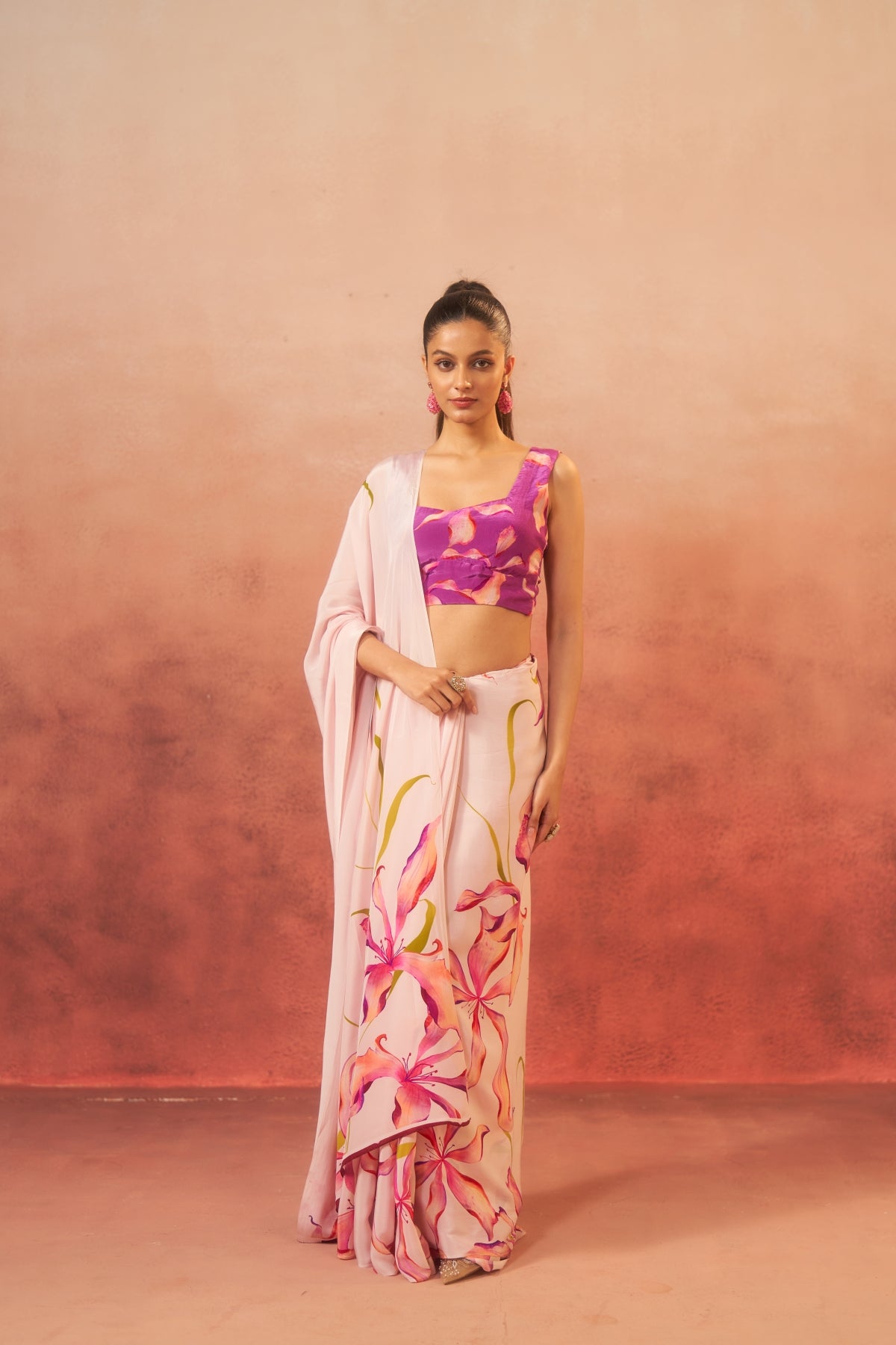 Nargis – Lily Bloom in Soft Beige