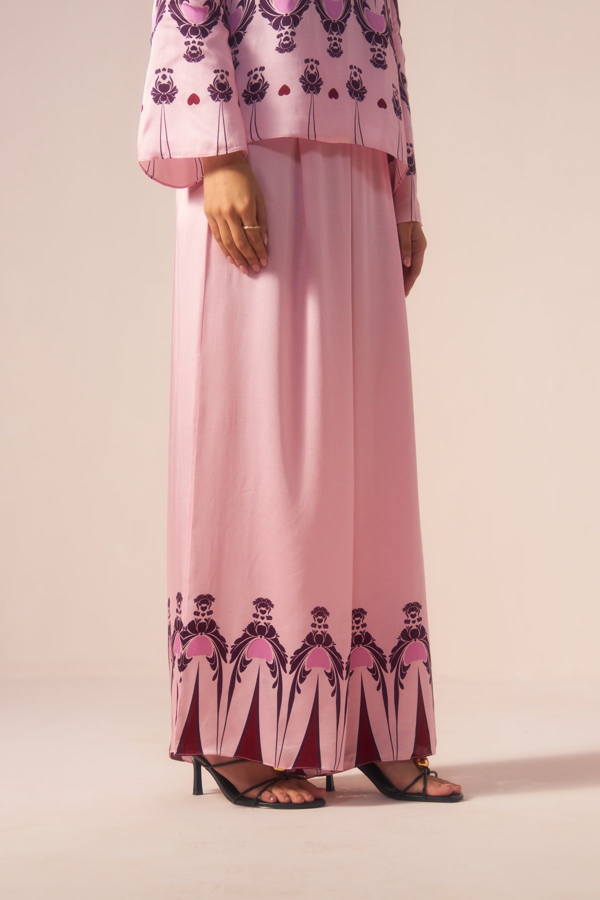 Gulnaar – Pink with Maroon Motifs Coord Set