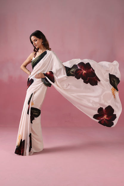 Gulbeige –Soft Beige with Maroon and Green Floral Motifs