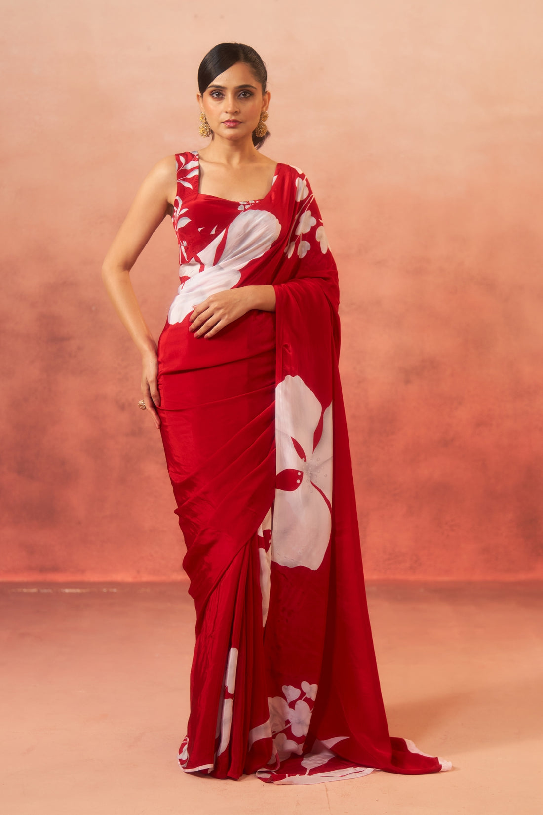 Surkh Phool – Red Saree with White Floral Elegance (Pure Crepe)
